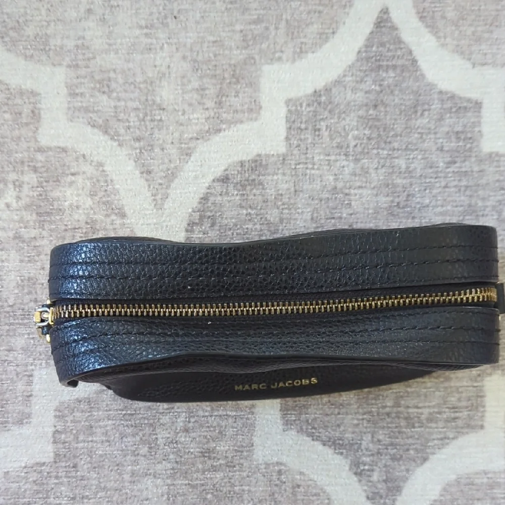 Marc Jacobs Black Leather Crossbody Bag E-the Squeeze - Picture 7 of 9